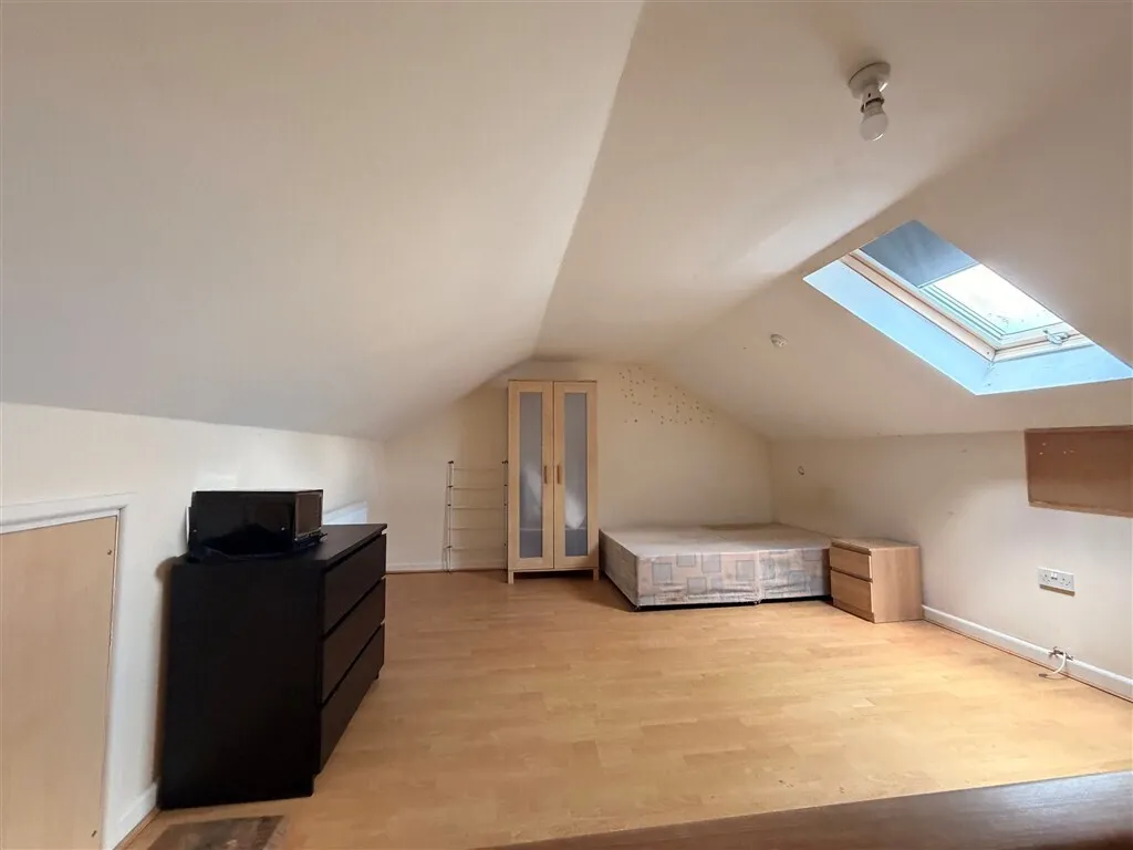 Wood Road, Pontypridd, CF37, photo 7