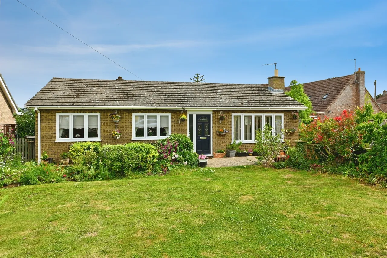 2 bed house for sale, Main Road, Terrington St. John, PE14