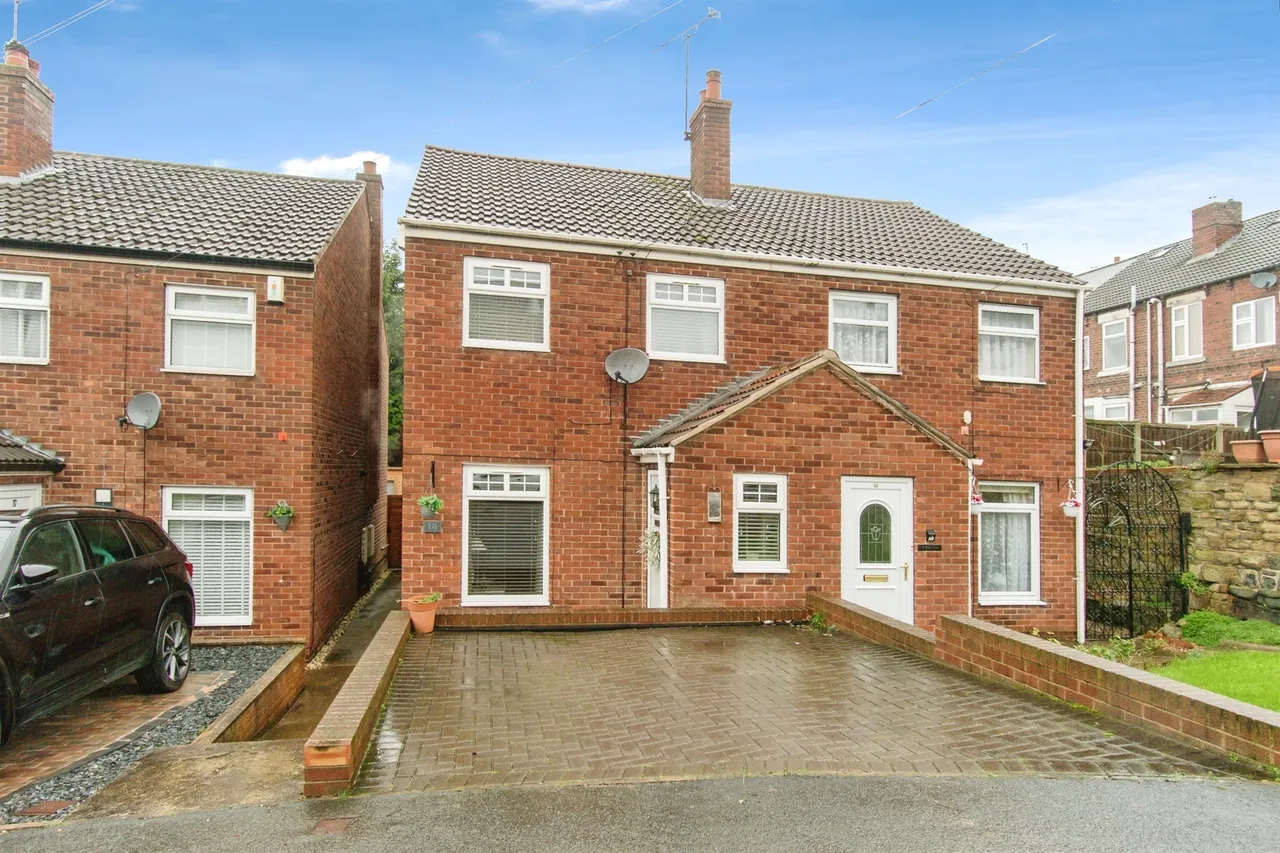 3 bed house for sale, West View, Ackworth, WF7