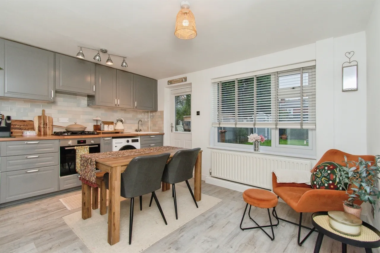 West View, Ackworth, WF7, photo 5