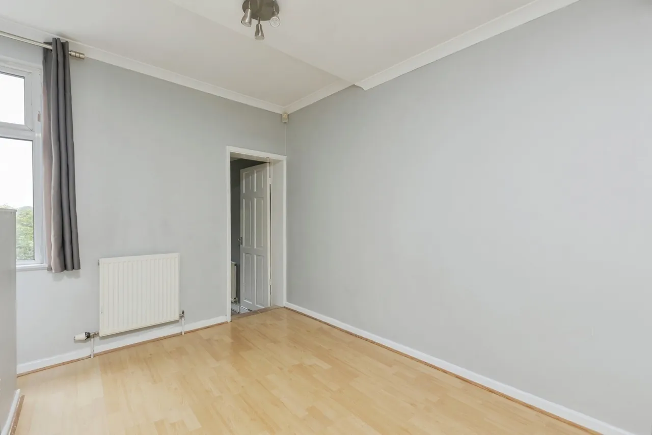 Dover Road East, DA11, photo 10