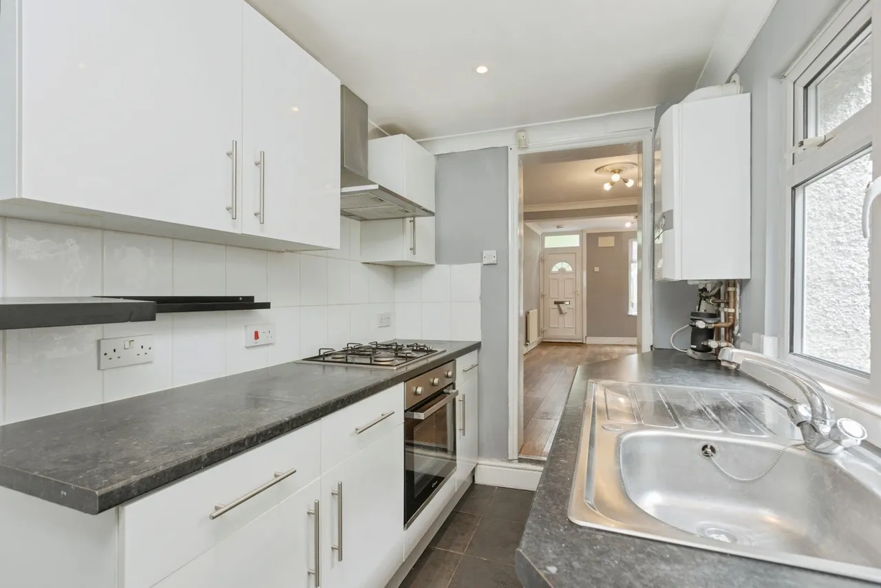 Dover Road East, DA11, photo 5