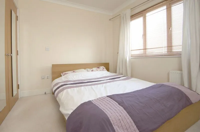 Isis House Bridge Wharf, Chertsey KT16 8LB, photo 8