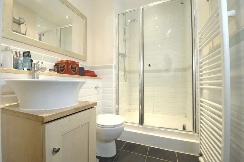 Isis House Bridge Wharf, Chertsey KT16 8LB, photo 9