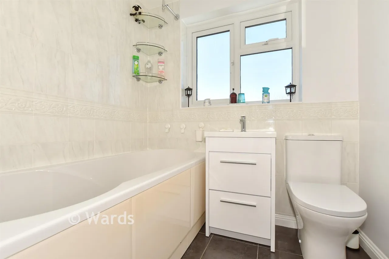 Geddes Close, Hawkinge, CT18, photo 11