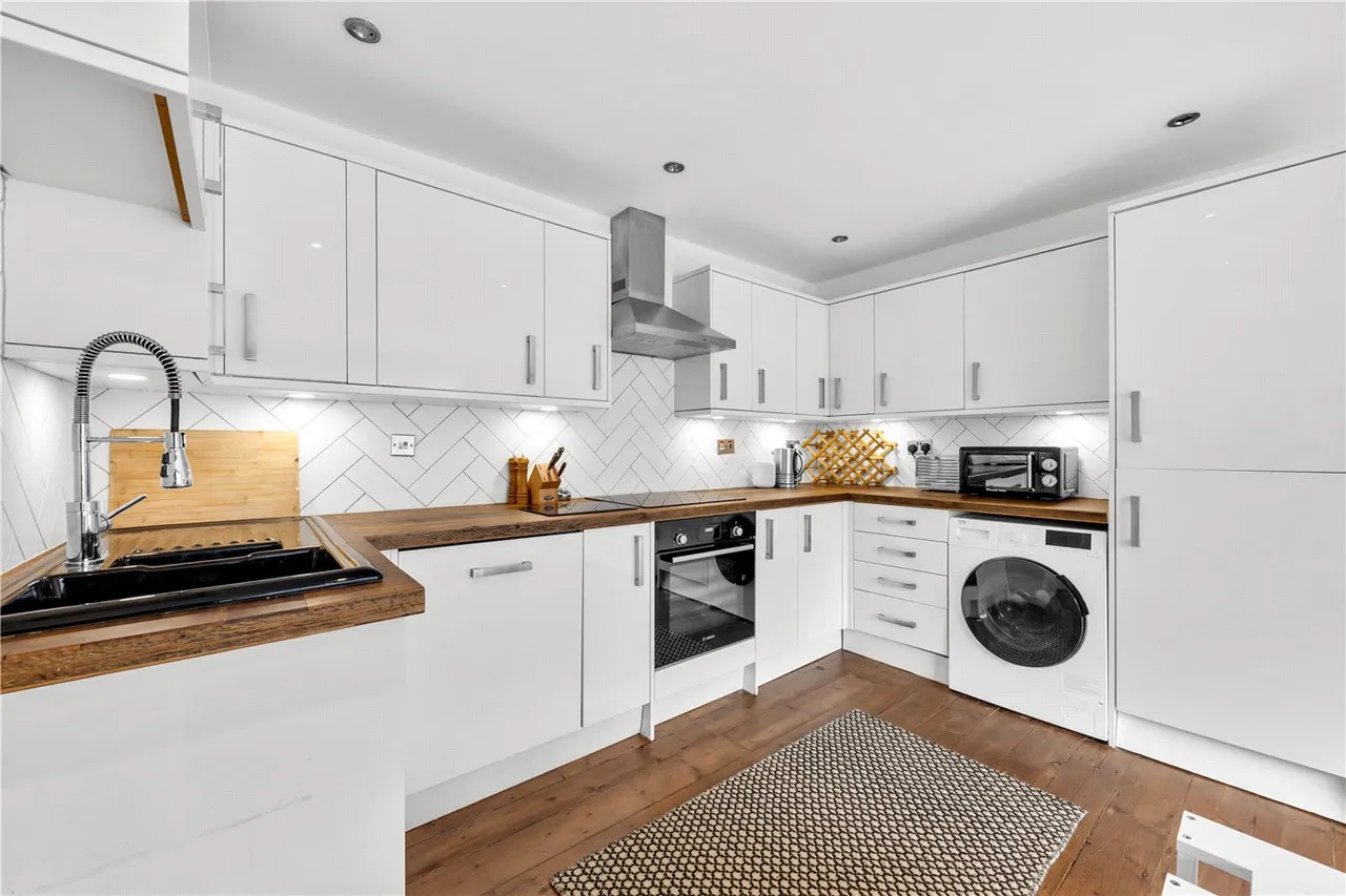 Apex House, 17 Bacon Street, London, E1, photo 6