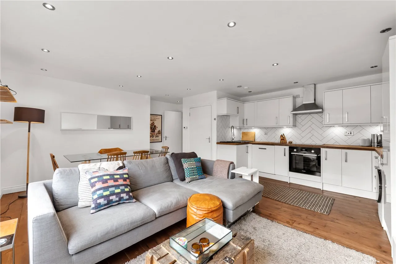 Apex House, 17 Bacon Street, London, E1, photo 5