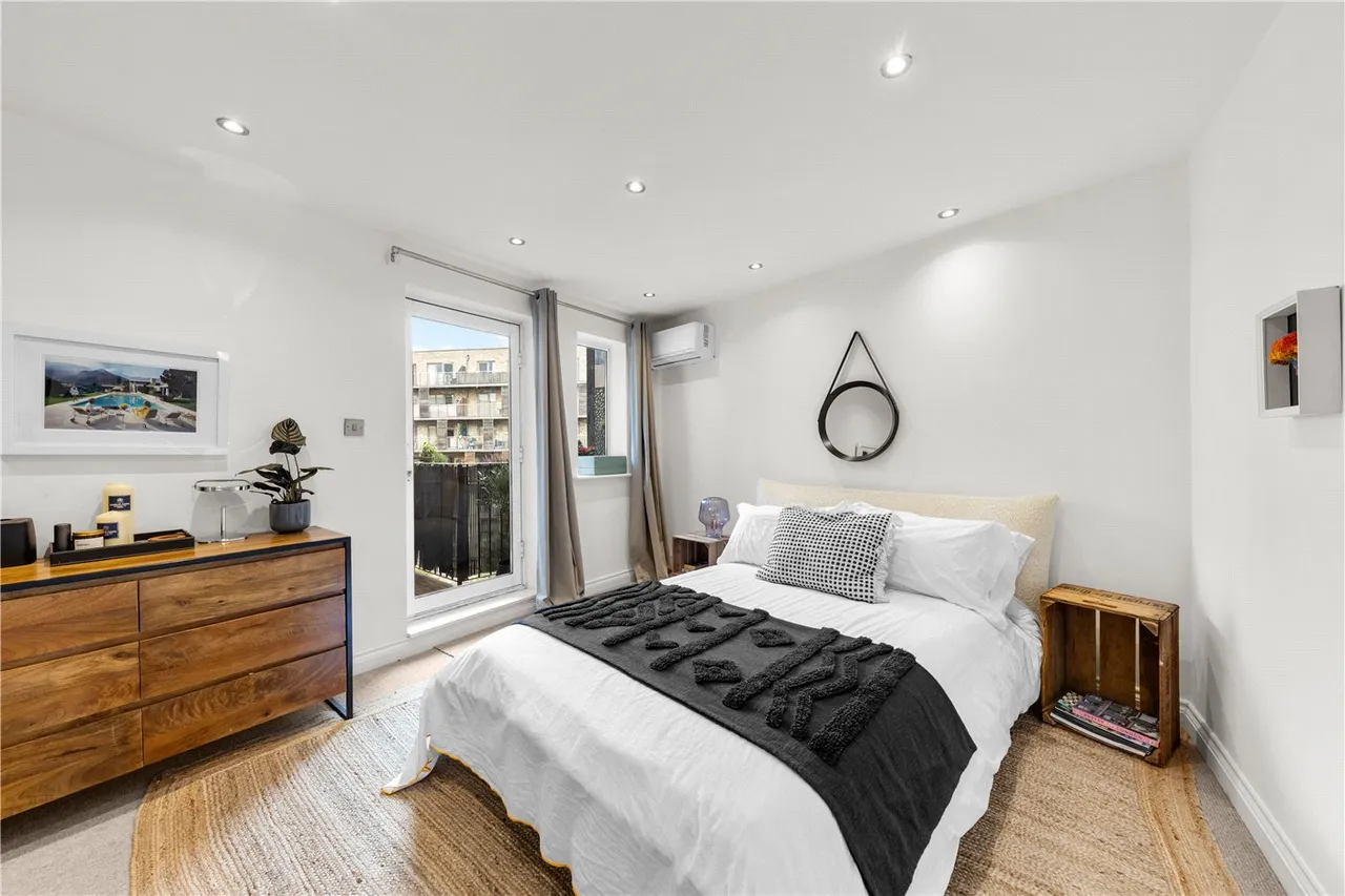 Apex House, 17 Bacon Street, London, E1, photo 4