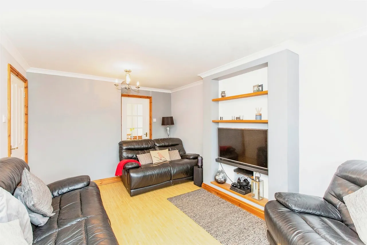 Warwick Gardens, Kettering, NN14, photo 7