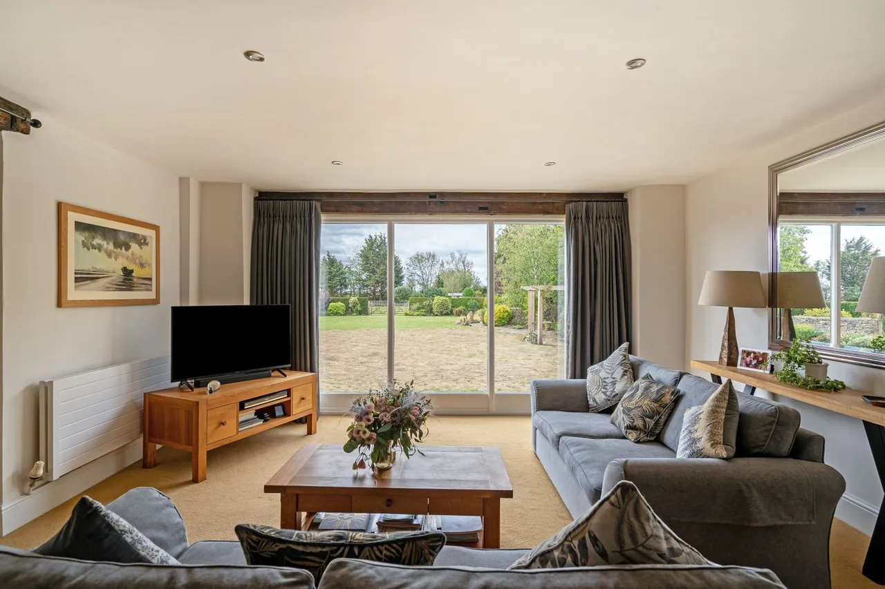 Driffield, Cirencester, Gloucestershire, GL7 5PY, photo 9