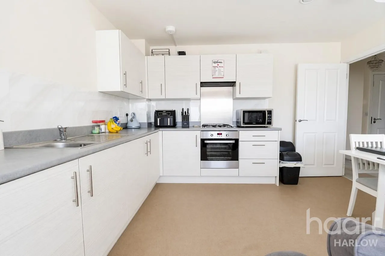 Blackthorn Drive, Harlow, CM17, photo 4