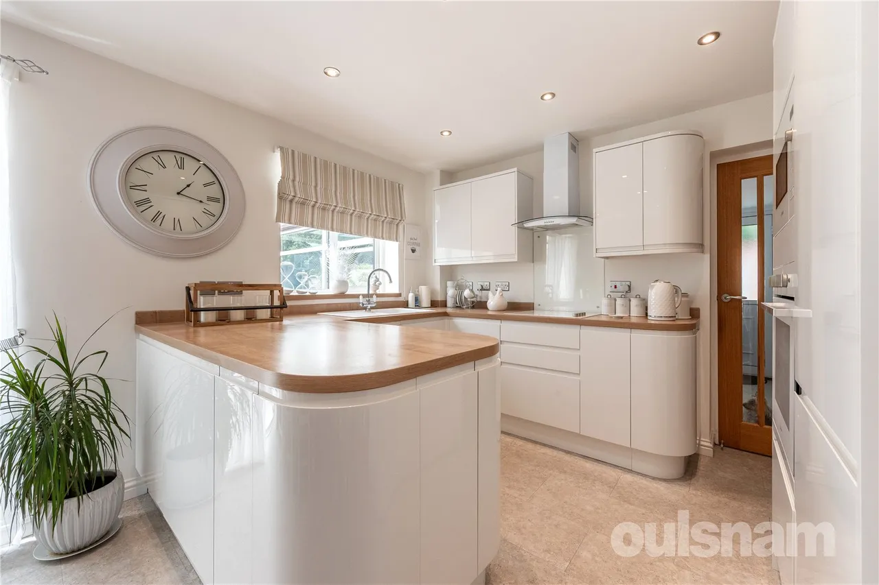 Kingscote Close Church Hill North, Redditch, Worcestershire, B98 9LJ, photo 6