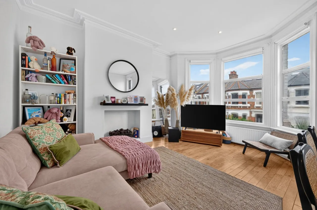 Bathurst Gardens, London, NW10, photo 5