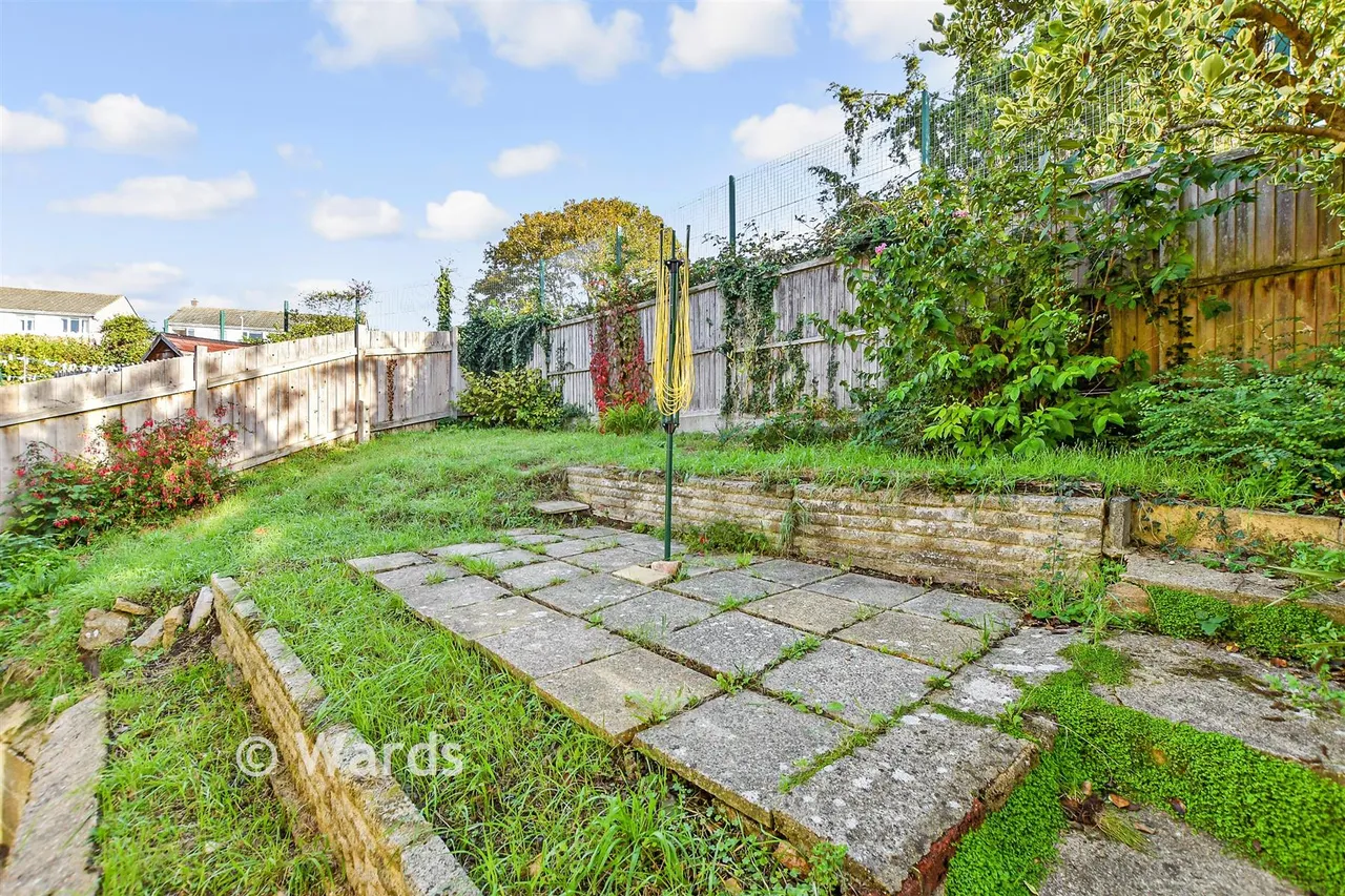 Hythe Close, Golden Valley, CT20, photo 2
