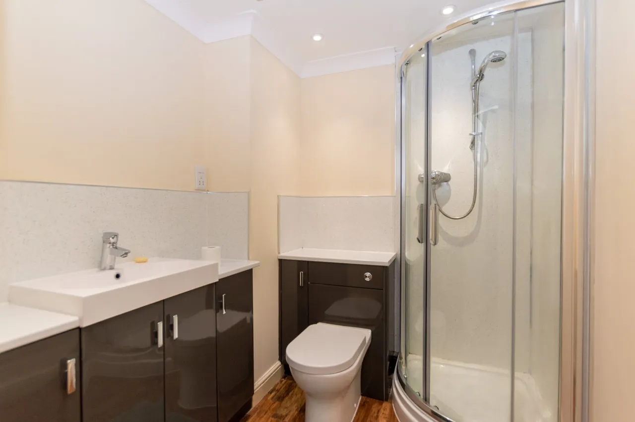 Ffordd Hebog, Y Felinheli, LL56, photo 7