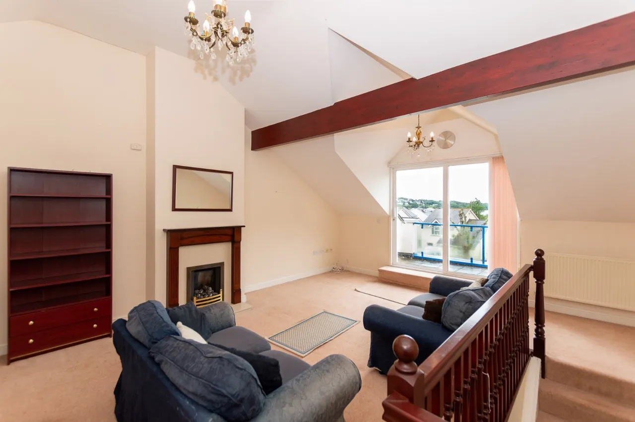 Ffordd Hebog, Y Felinheli, LL56, photo 5