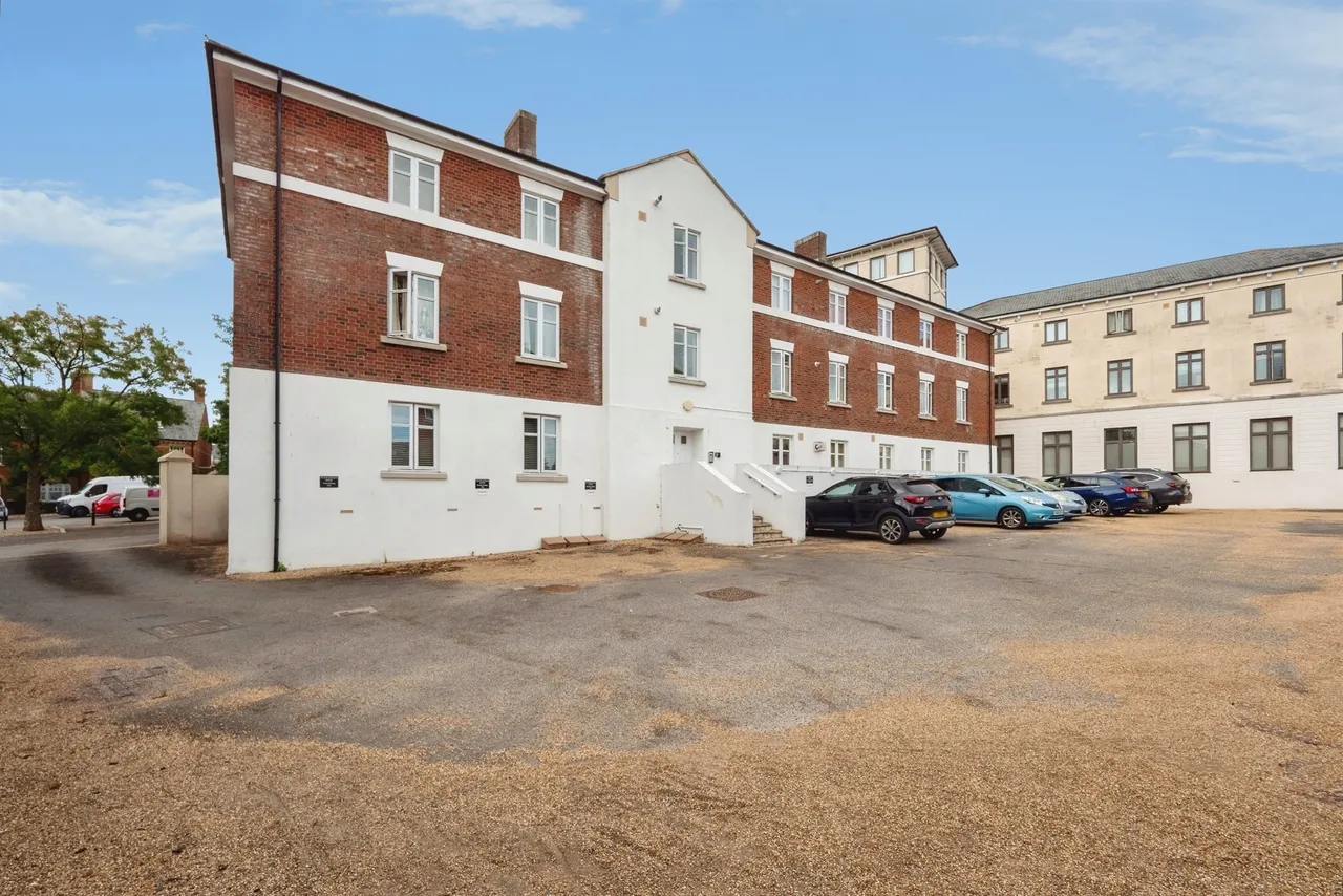 Victor Jackson Avenue, Poundbury, DT1, photo 8