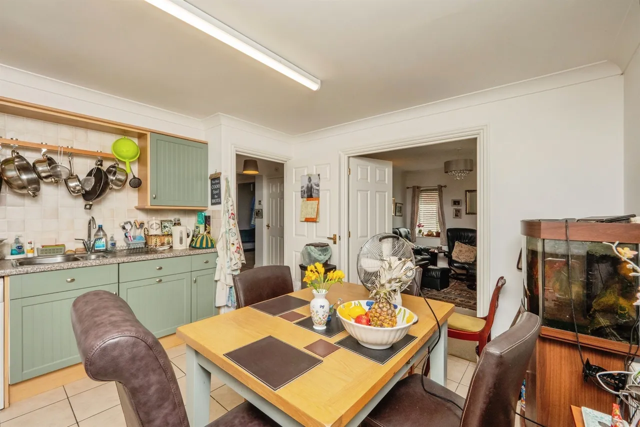 Victor Jackson Avenue, Poundbury, DT1, photo 6