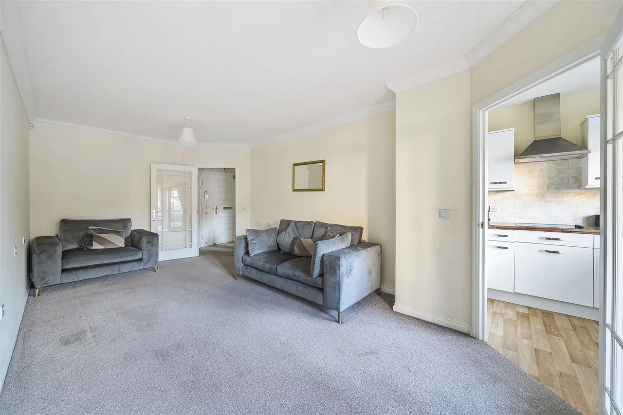 Churchfield Road, Walton-On-Thames, KT12, photo 7