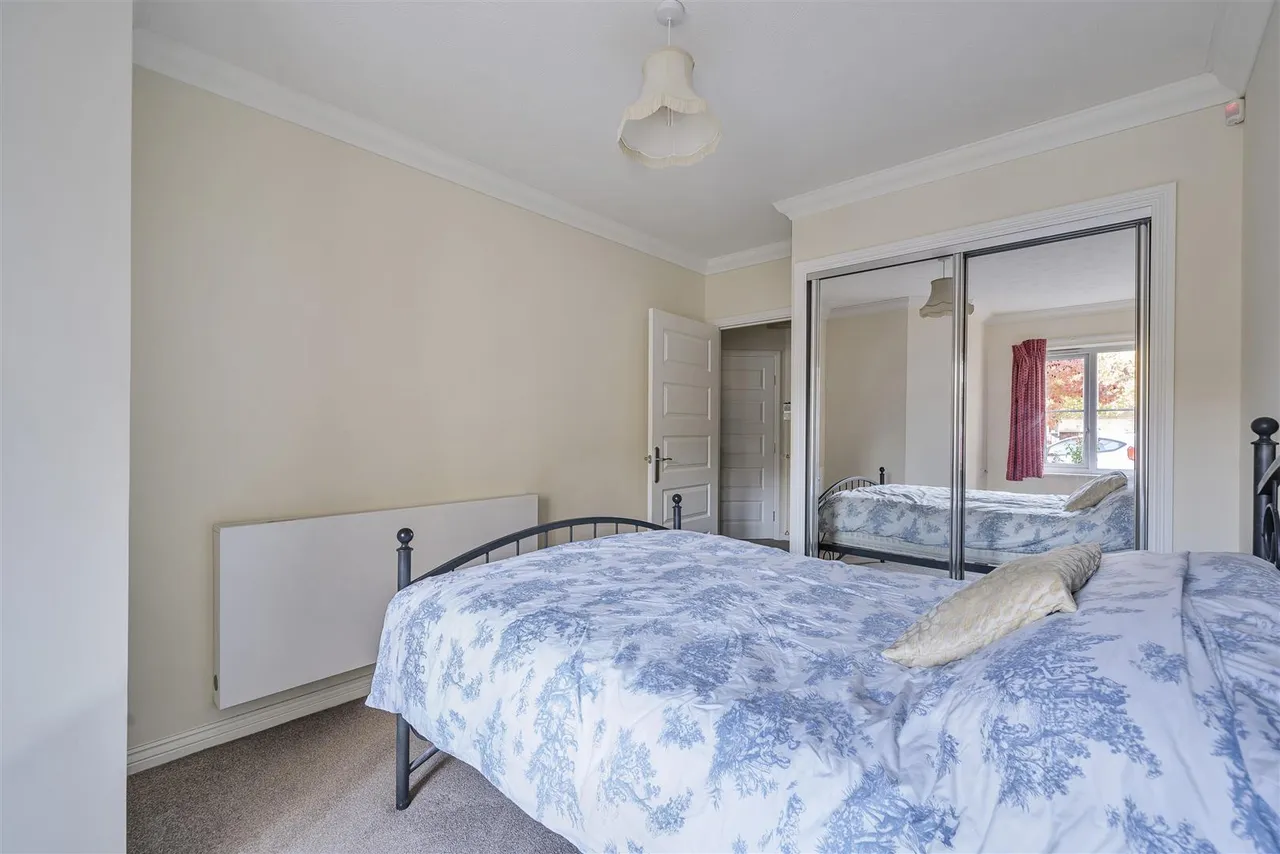 Churchfield Road, Walton-On-Thames, KT12, photo 6