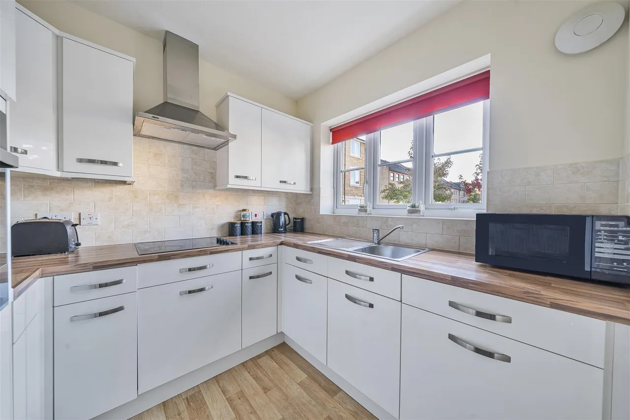 Churchfield Road, Walton-On-Thames, KT12, photo 3