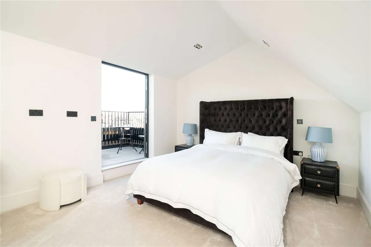 21 Cabul Road,, London, SW11 2PR, photo 6