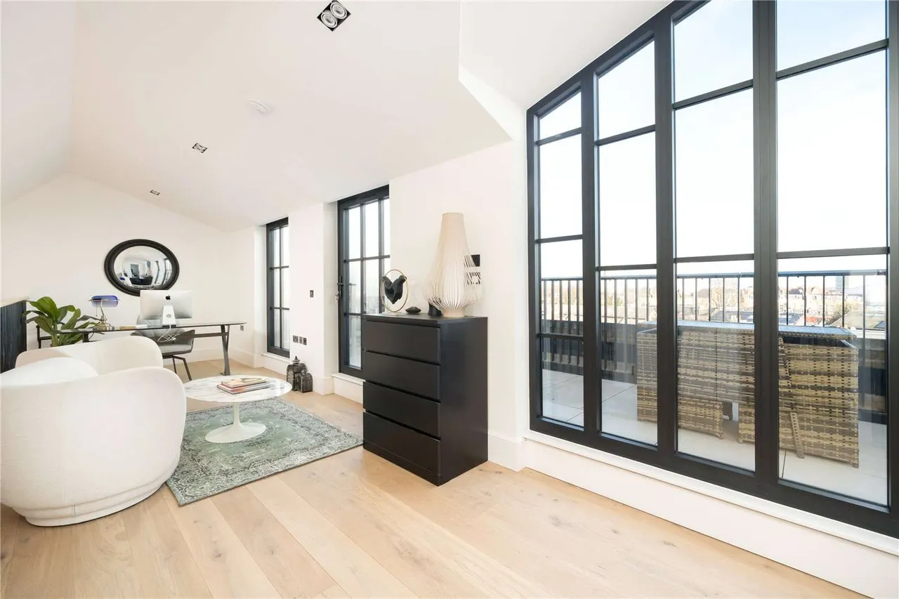 21 Cabul Road,, London, SW11 2PR, photo 5