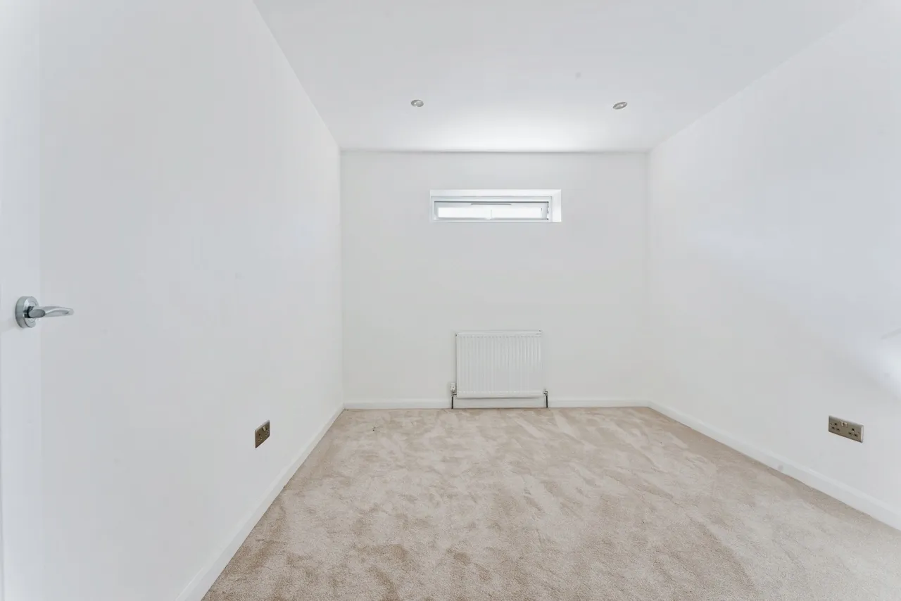 Grosvenor Road, Leyton, E10, photo 3