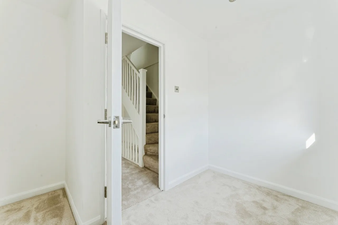Grosvenor Road, Leyton, E10, photo 11