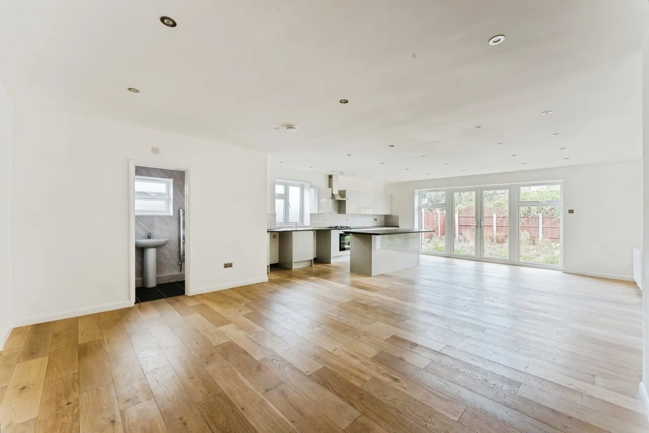 Grosvenor Road, Leyton, E10, photo 13