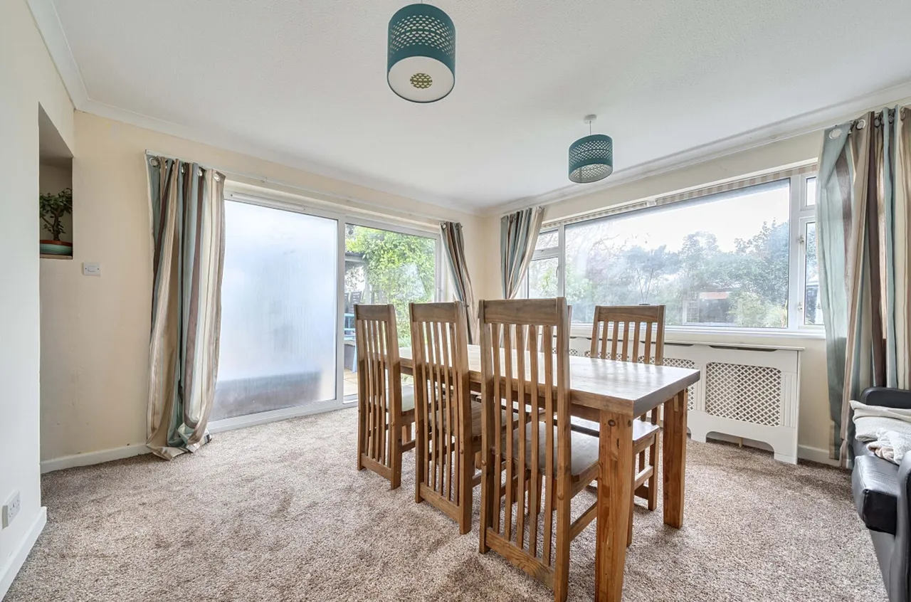 Southdean Drive, Middleton-On-Sea, PO22, photo 5