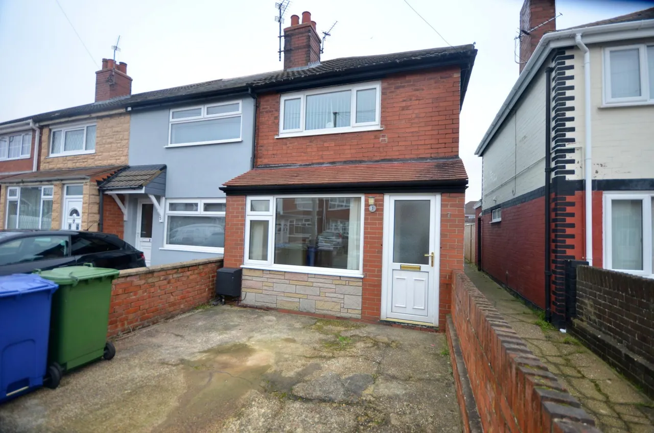 2 bed house to rent, Helene Grove, Grimsby, DN32