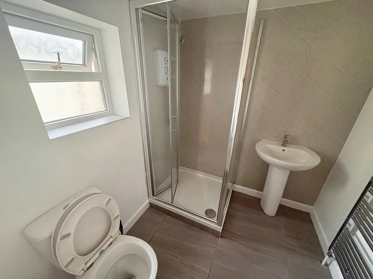 Silver Street, Cardiff, CF24, photo 7
