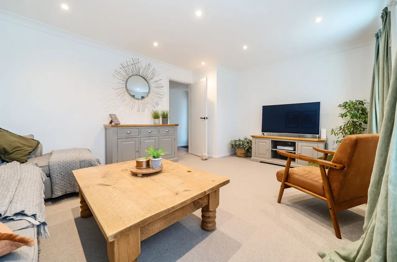 Locksash Close, West Wittering, PO20, photo 12