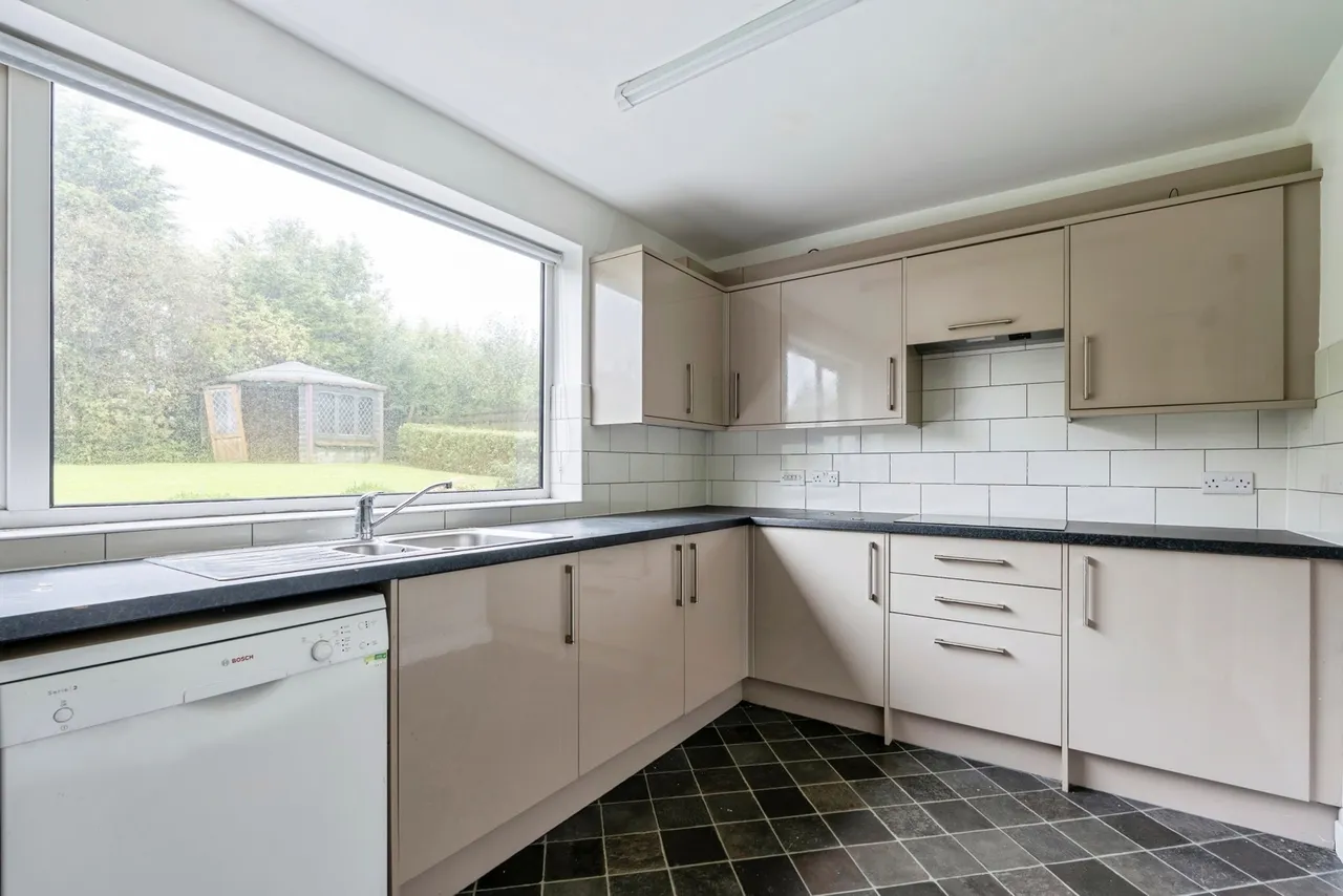Meadow Close, Burnley, BB10, photo 9