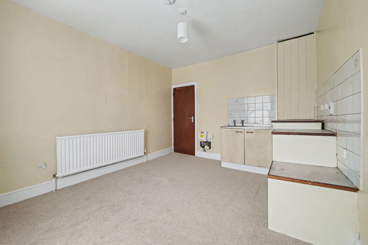 Countess Road, Nuneaton, CV11, photo 11
