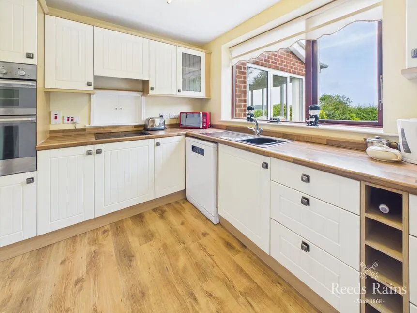 Wiltshire Road, Skelton-in-Cleveland, North Yorkshire, TS12, photo 2