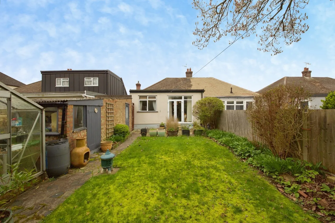Chadville Gardens, Romford, Essex, RM6, photo 11