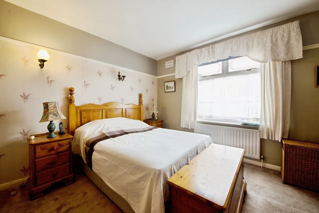 Chadville Gardens, Romford, Essex, RM6, photo 15
