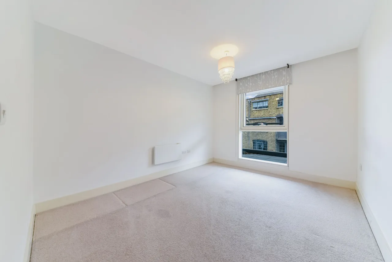 Flat 57, 120 Gowers Walk, London, photo 7