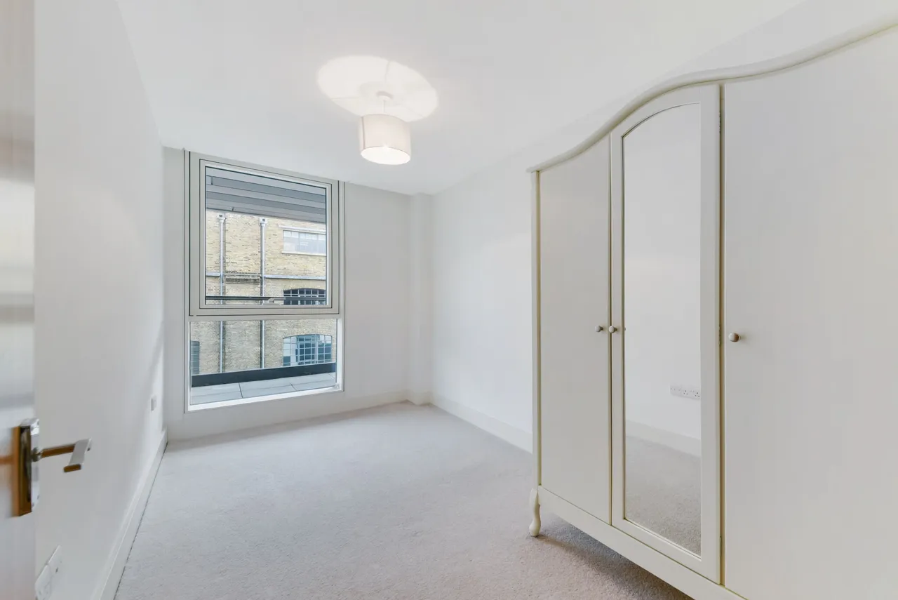 Flat 57, 120 Gowers Walk, London, photo 6