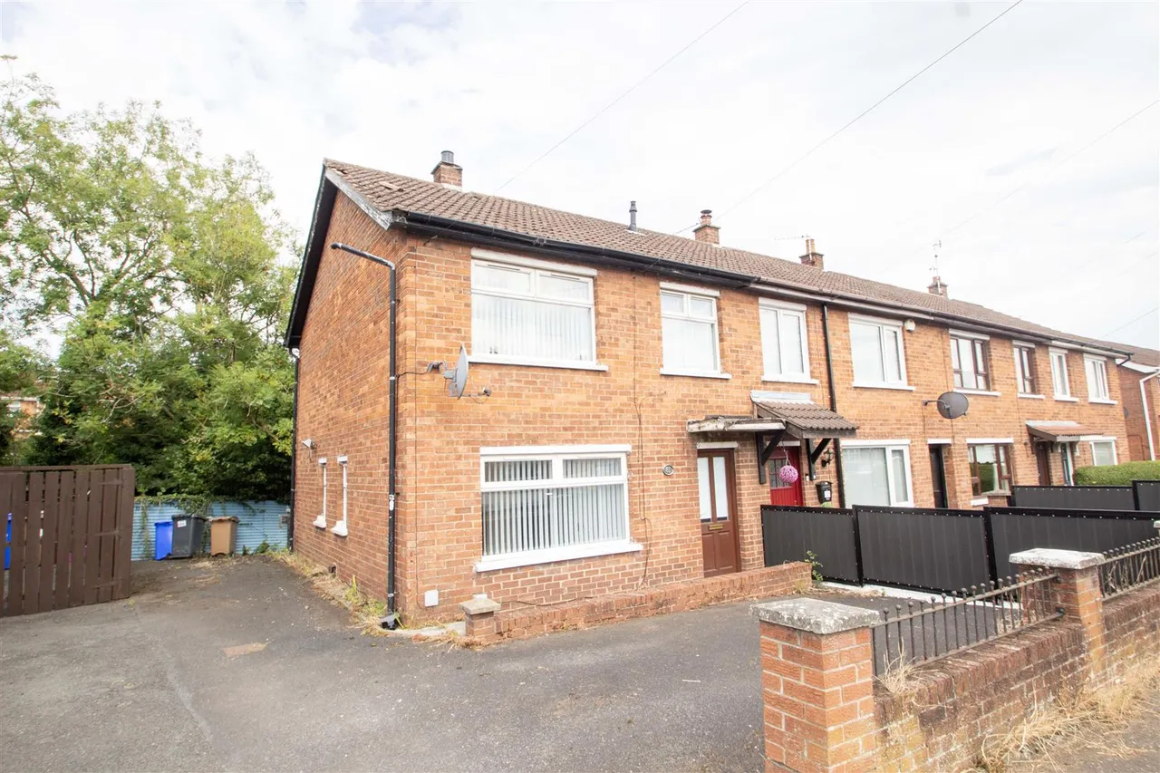 3 bed house for sale, Brooke Drive, Belfast, BT11