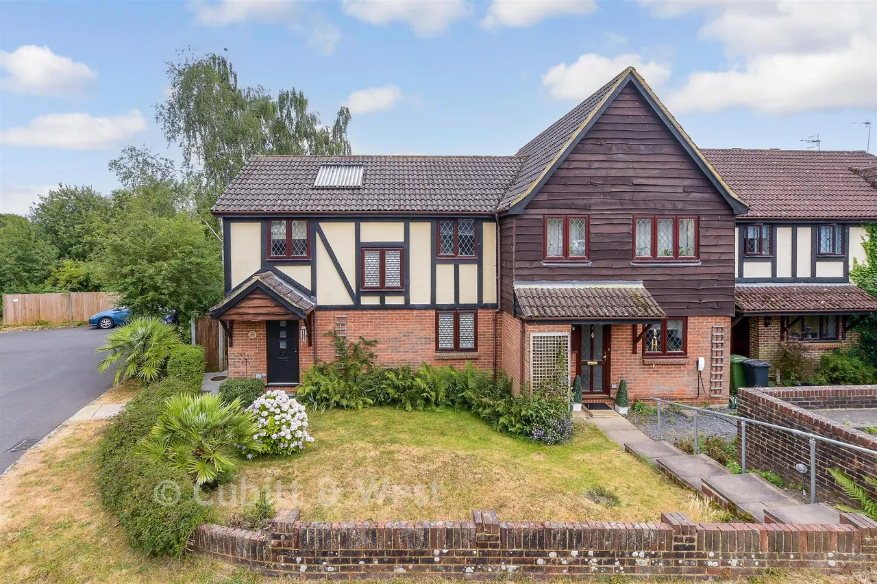 Oak End, Beare Green, RH5, photo 22