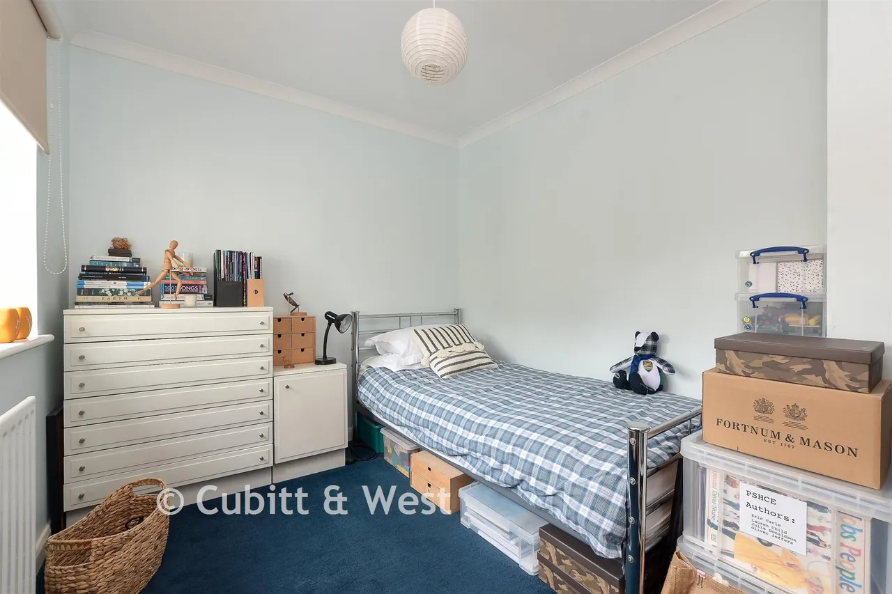 Oak End, Beare Green, RH5, photo 16