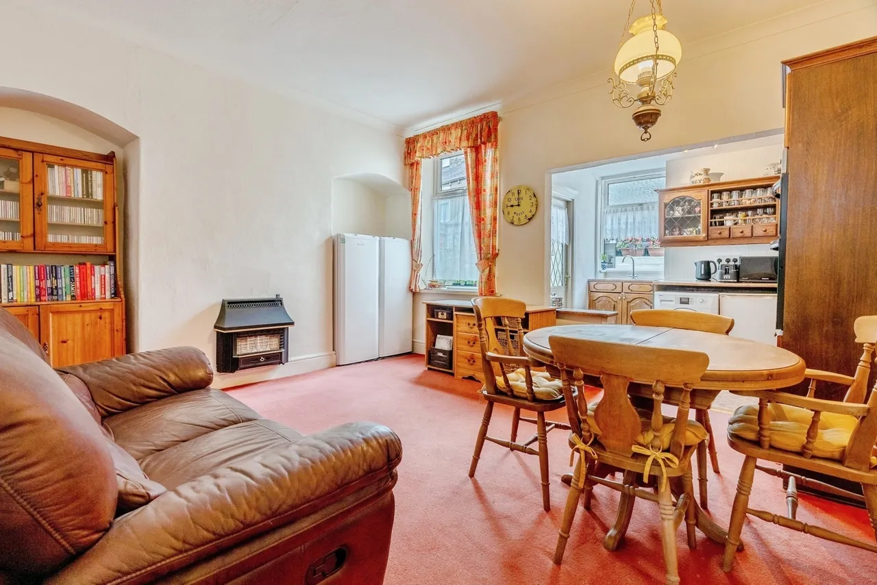 Whitehall Street, Nelson, Lancashire, BB9, photo 5