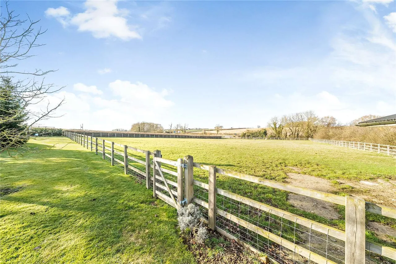 Lower Farm Barn, Lower Benefield, PE8, photo 3