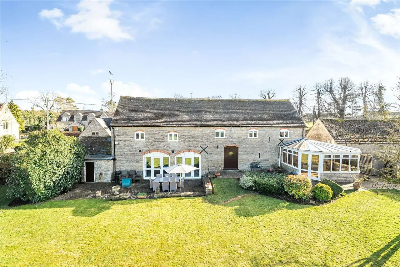 5 bed house for sale, Lower Farm Barn, Lower Benefield, PE8
