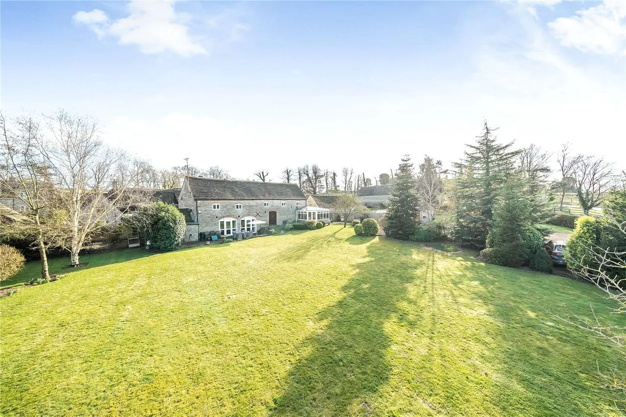 Lower Farm Barn, Lower Benefield, PE8, photo 2