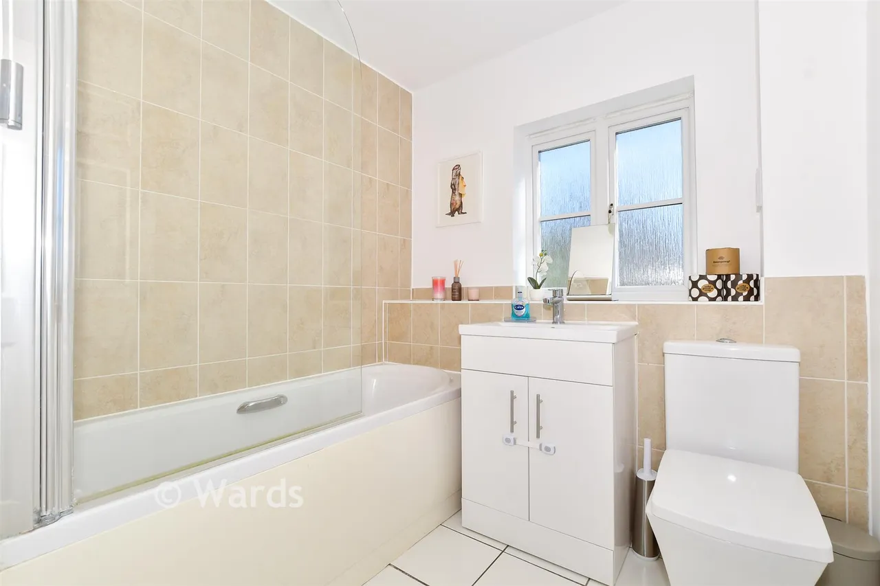 Chartwell Drive, Maidstone, ME16, photo 11