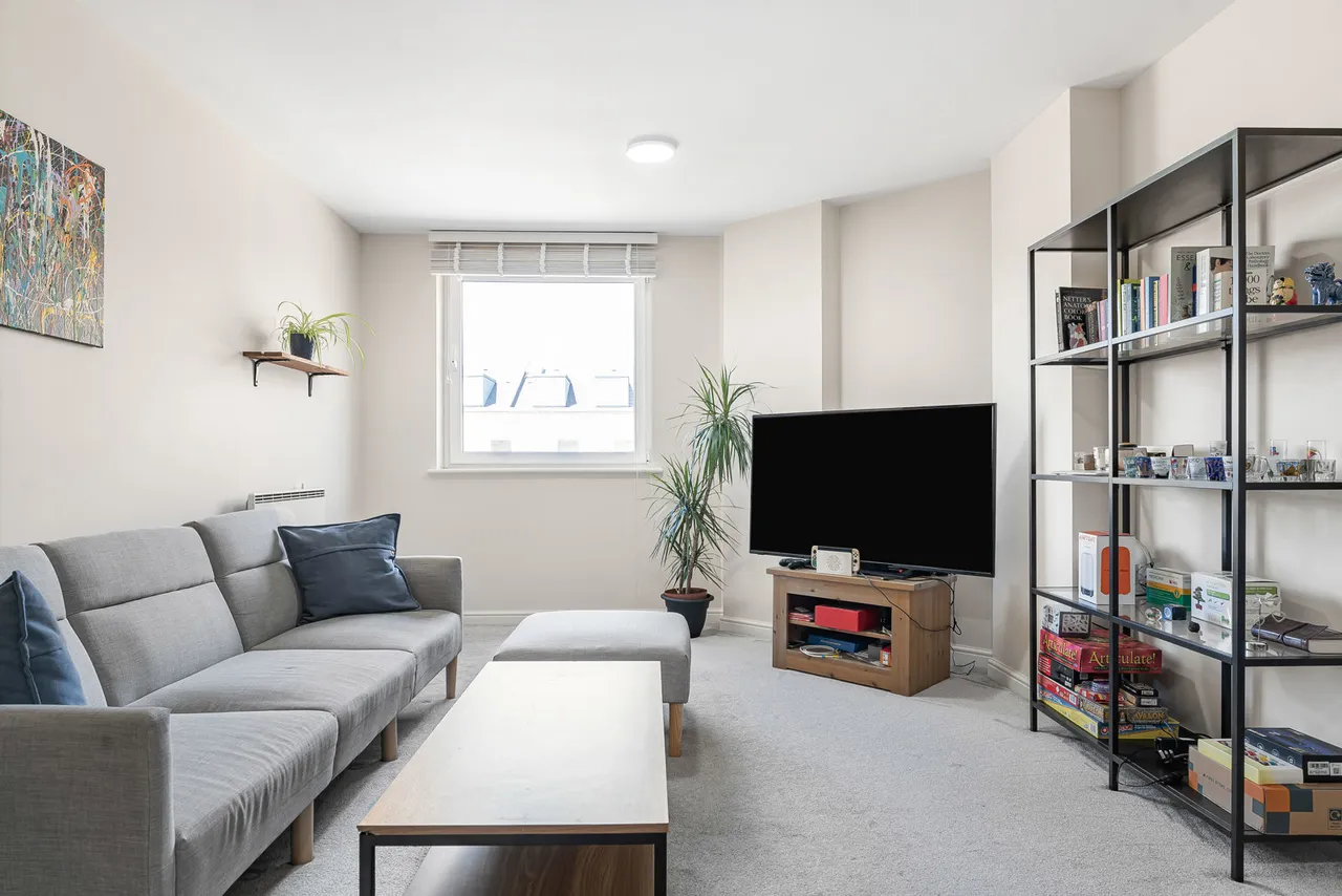 Wooldridge Close, Feltham, TW14, photo 2